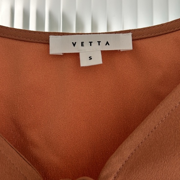 Gorgeous NEW Vetta Top - Picture 3 of 4